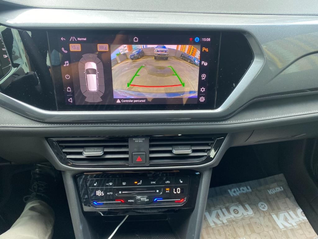 VOLKSWAGEN Taos - Foto