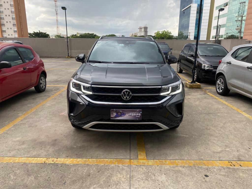 VOLKSWAGEN Taos - Foto