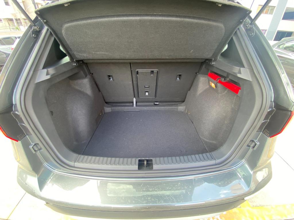 VOLKSWAGEN Taos - Foto