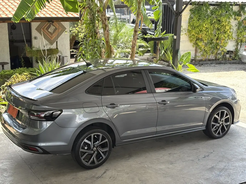 VOLKSWAGEN Virtus - Foto