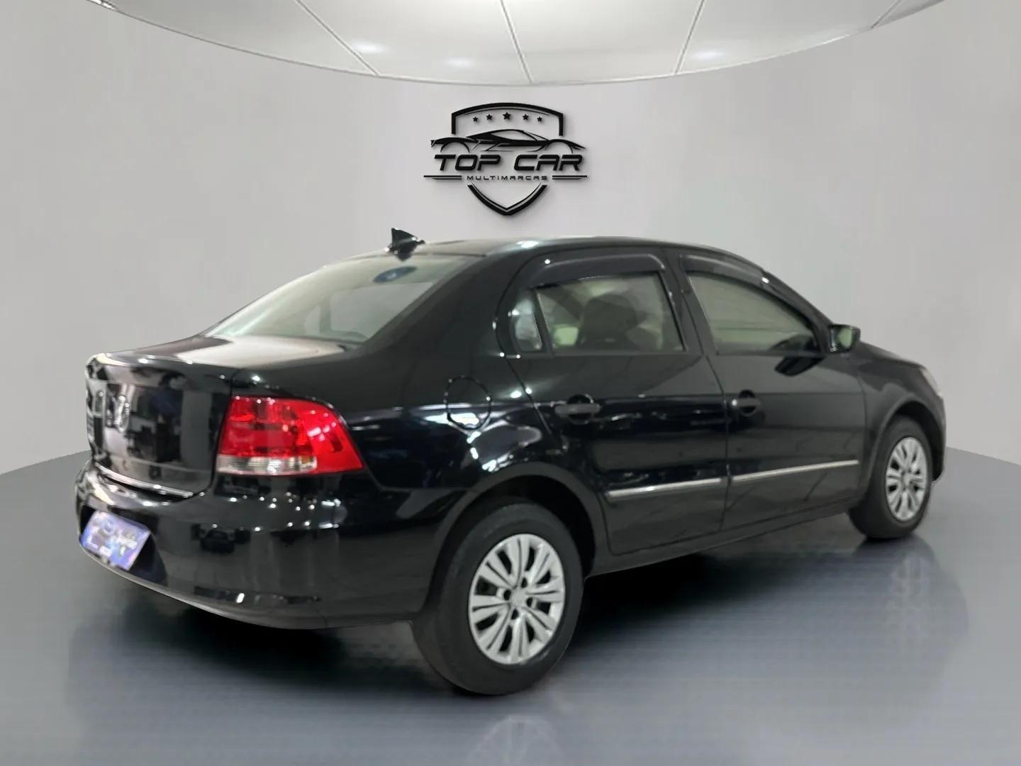 VOLKSWAGEN Voyage - Foto