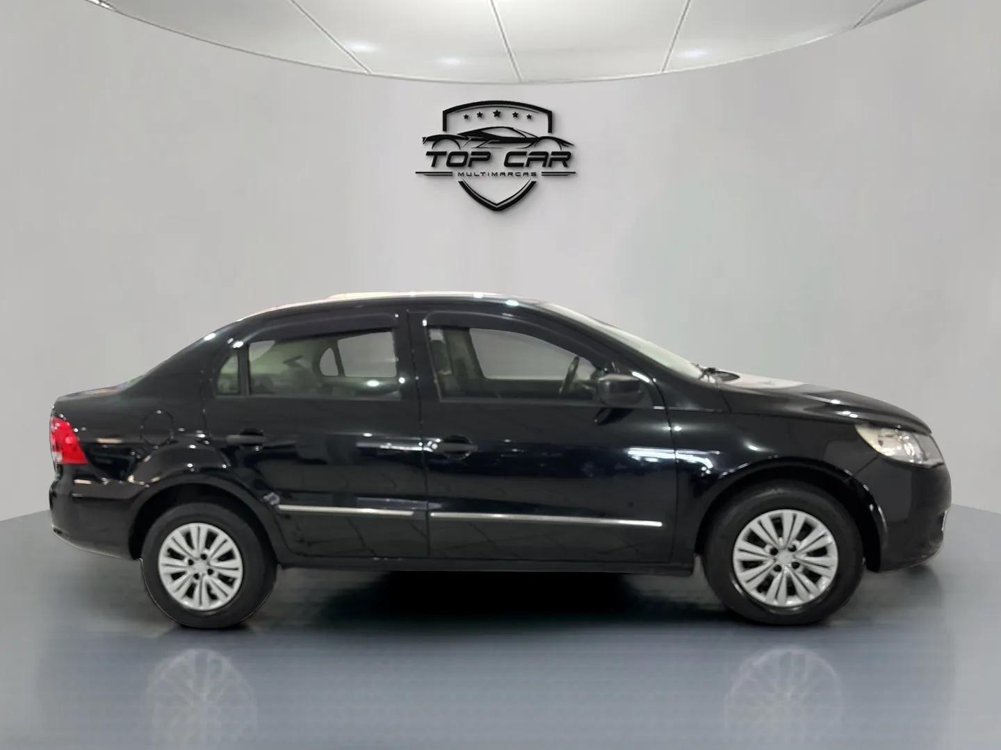 VOLKSWAGEN Voyage - Foto