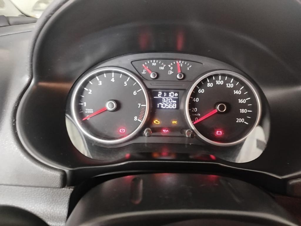 VOLKSWAGEN Voyage - Foto