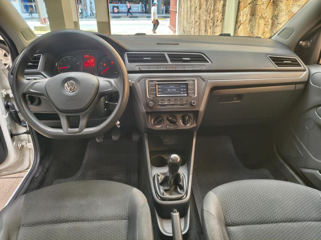 VOLKSWAGEN Voyage - Foto