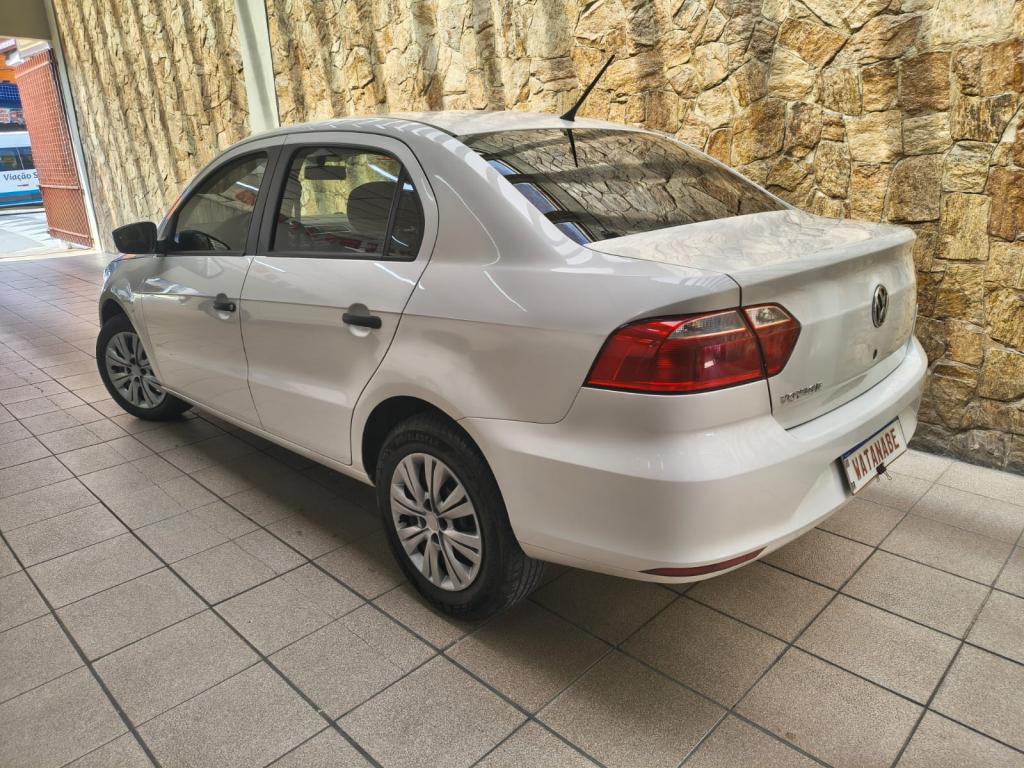 VOLKSWAGEN Voyage - Foto
