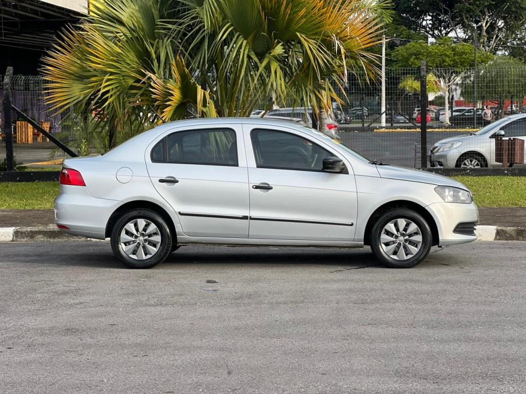 VOLKSWAGEN Voyage - Foto