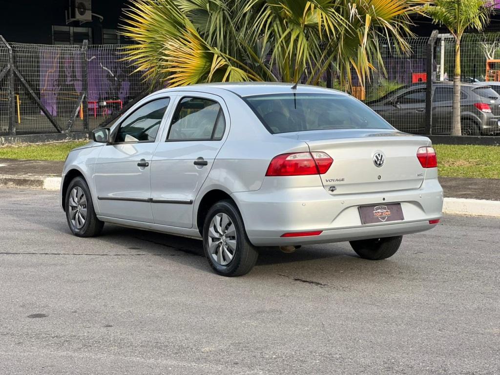 VOLKSWAGEN Voyage - Foto