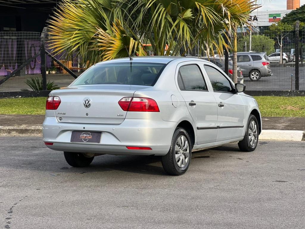 VOLKSWAGEN Voyage - Foto