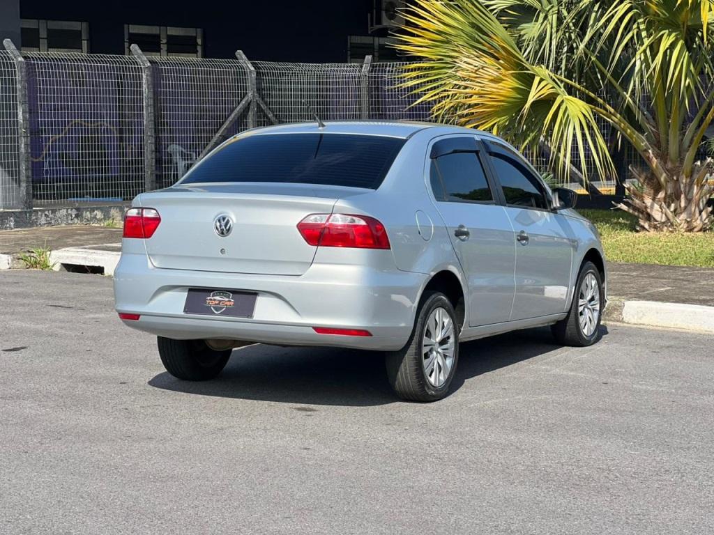 VOLKSWAGEN Voyage - Foto