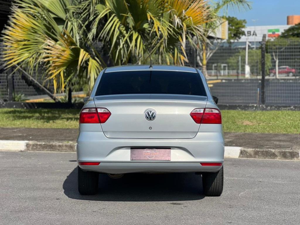 VOLKSWAGEN Voyage - Foto