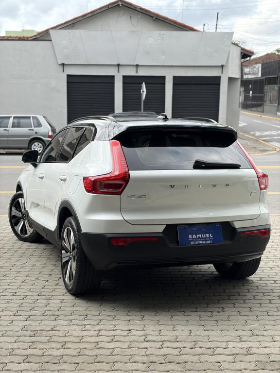 VOLVO XC40 - Foto