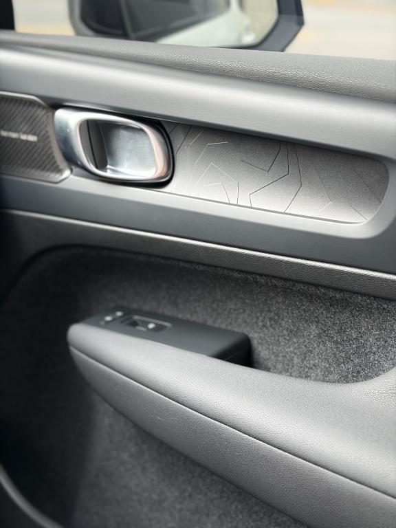 VOLVO XC40 - Foto