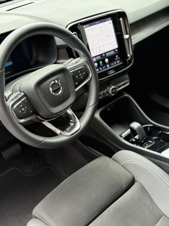 VOLVO XC40 - Foto