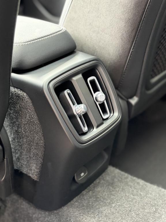 VOLVO XC40 - Foto
