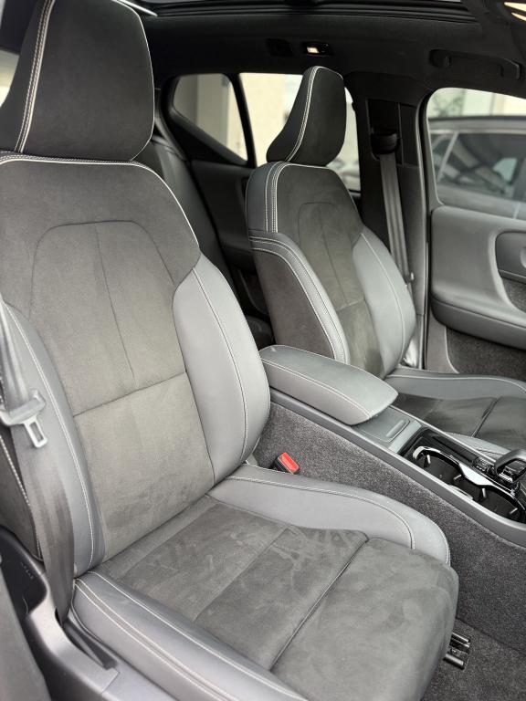 VOLVO XC40 - Foto