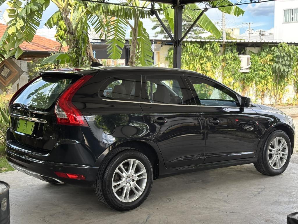 VOLVO XC60 - Foto