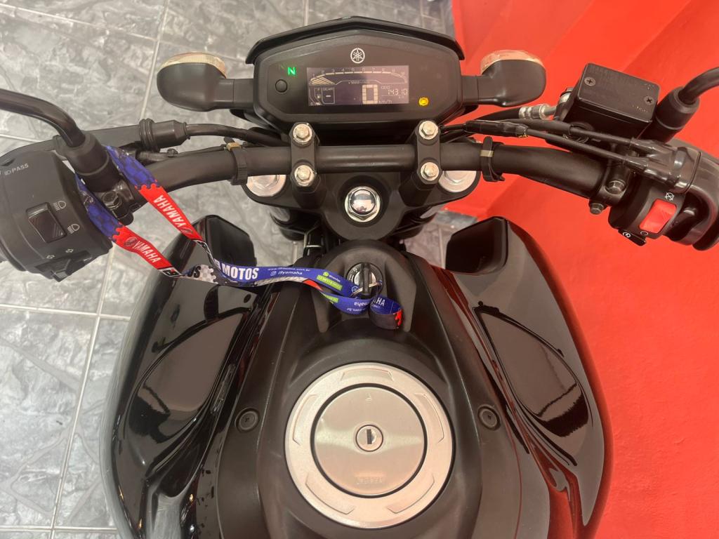 YAMAHA FZ 15 Fazer - Foto