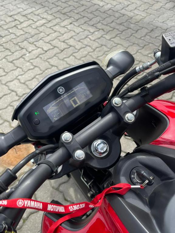 YAMAHA FZ 15 Fazer - Foto