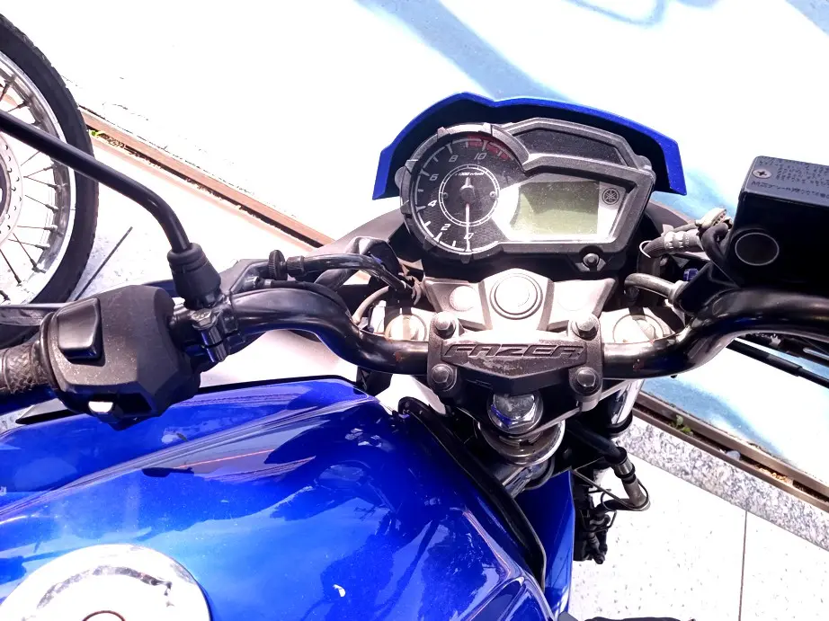 YAMAHA FZ 15 Fazer - Foto