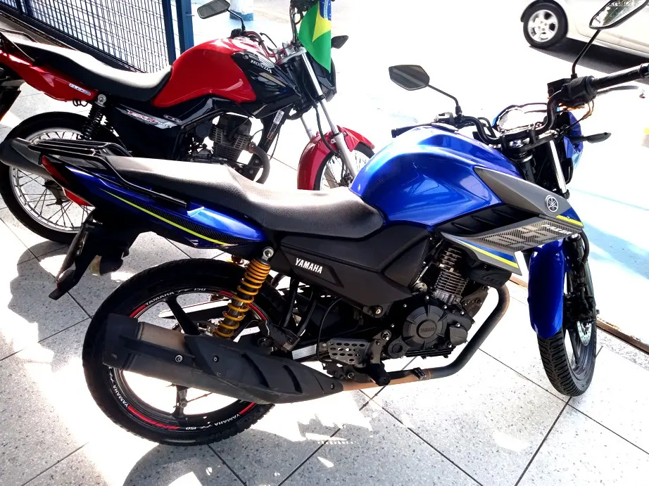 YAMAHA FZ 15 Fazer - Foto