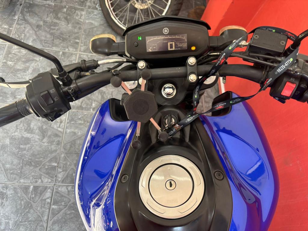 YAMAHA FZ 15 Fazer - Foto