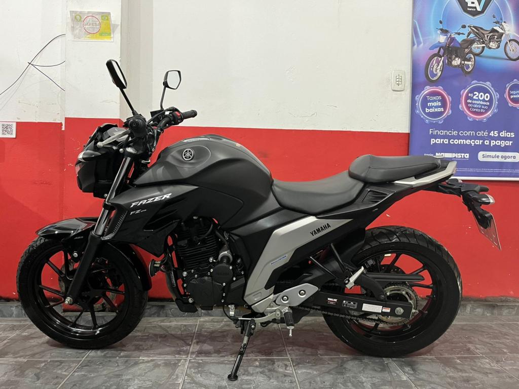 YAMAHA FZ 25 250 Fazer Flex - Foto