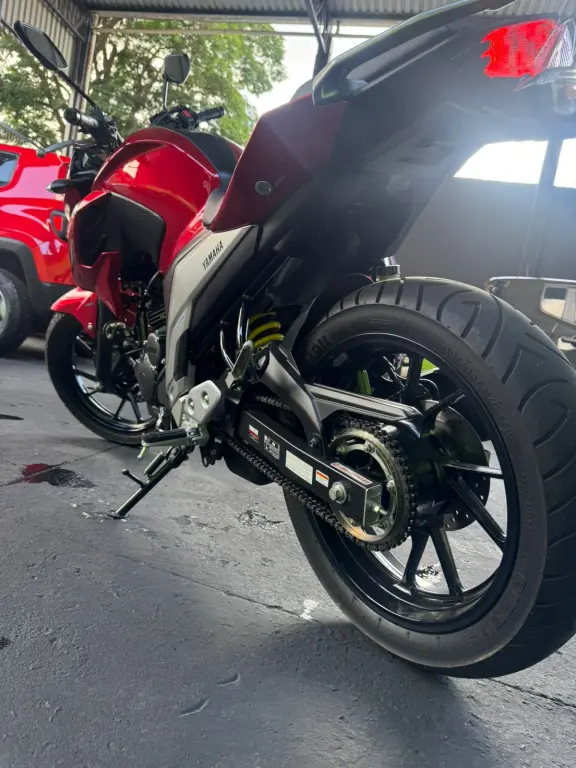 YAMAHA FZ 25 250 Fazer Flex - Foto
