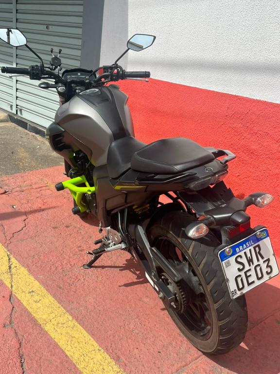 YAMAHA FZ 25 250 Fazer Flex - Foto
