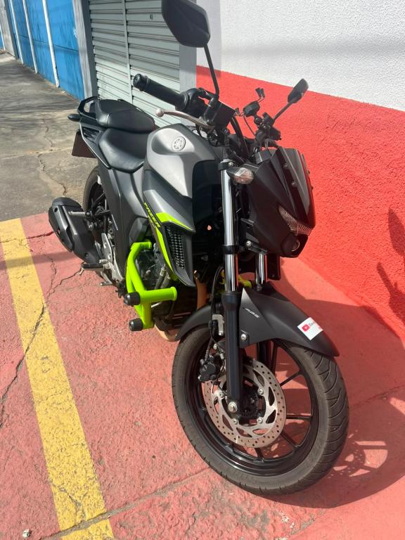 YAMAHA FZ 25 250 Fazer Flex - Foto