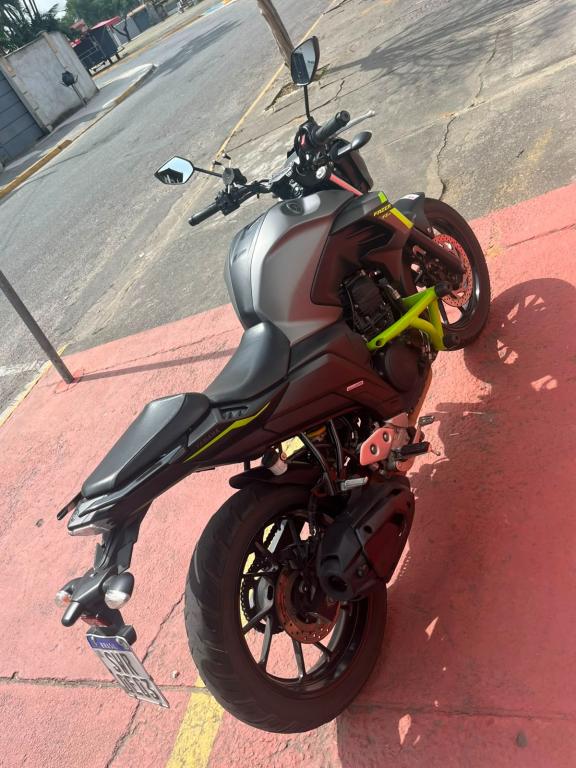 YAMAHA FZ 25 250 Fazer Flex - Foto