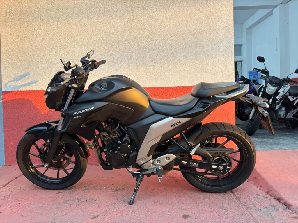 YAMAHA FZ 25 250 Fazer Flex - Foto