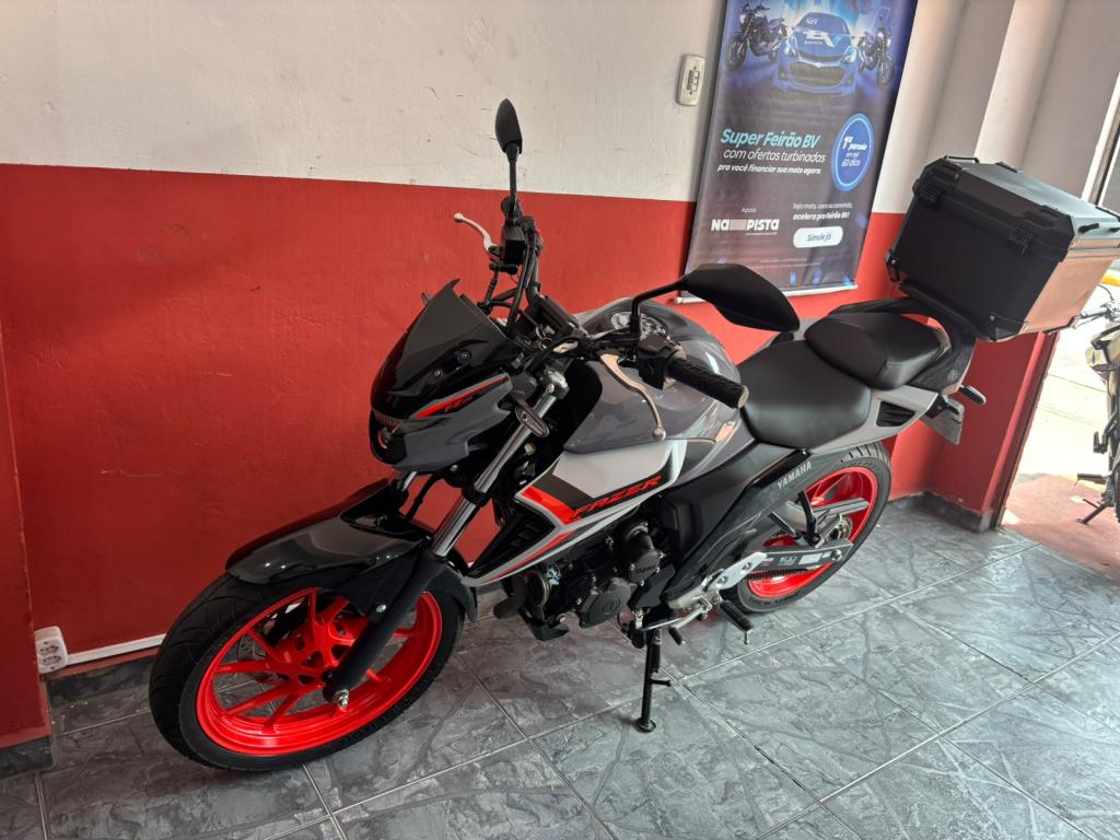 YAMAHA FZ 25 250 Fazer Flex - Foto