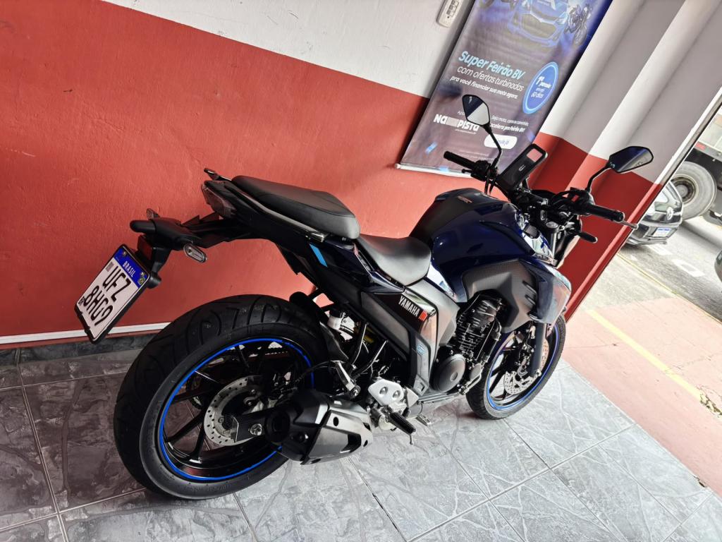 YAMAHA FZ 25 250 Fazer Flex - Foto