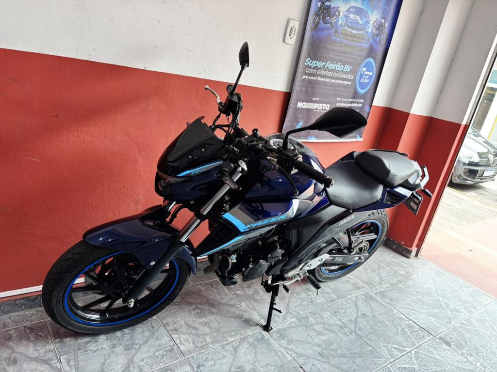 YAMAHA FZ 25 250 Fazer Flex - Foto