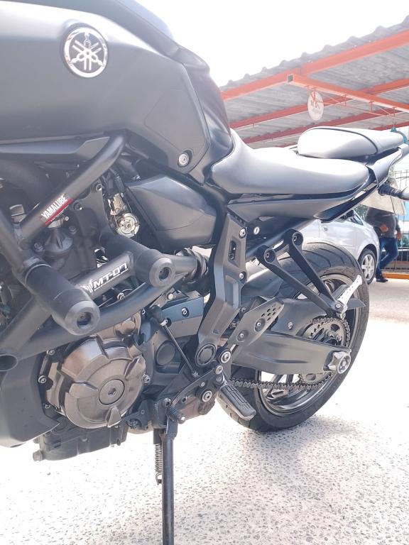 YAMAHA MT-07 700 - Foto