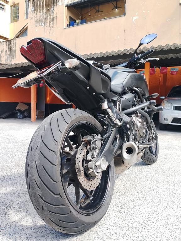 YAMAHA MT-07 700 - Foto