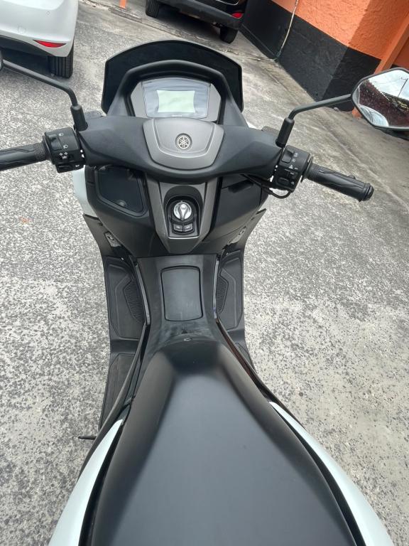 YAMAHA NMax 160 - Foto
