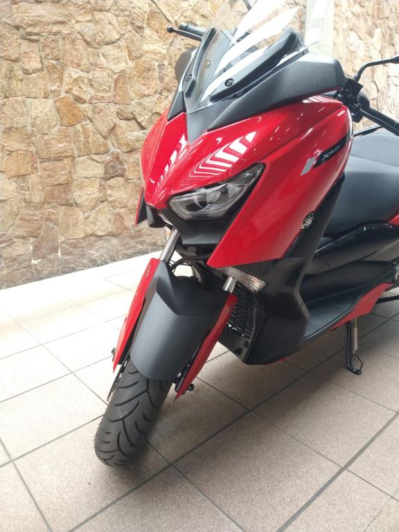 YAMAHA XMax 250 - Foto