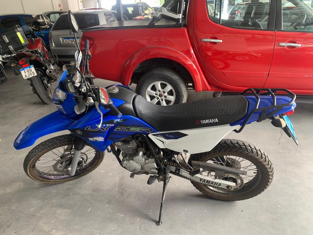 YAMAHA XTZ 250 - Foto