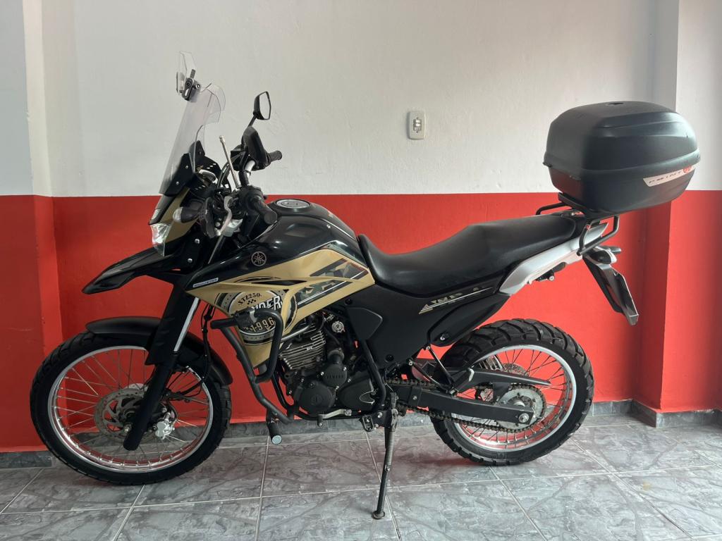 YAMAHA XTZ 250 - Foto