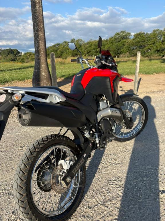 YAMAHA XTZ 250 - Foto