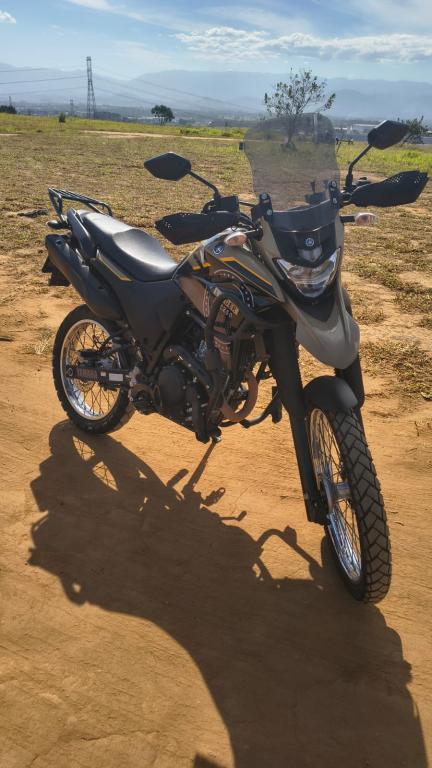 YAMAHA XTZ 250 - Foto