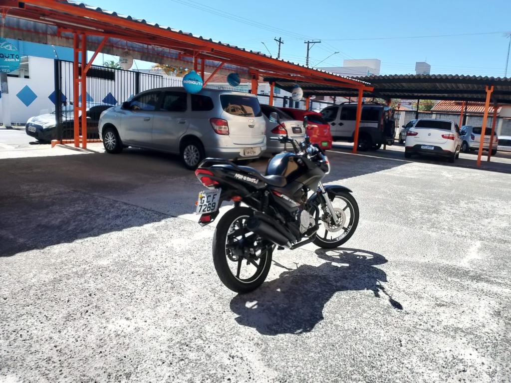 YAMAHA YBR 125 - Foto