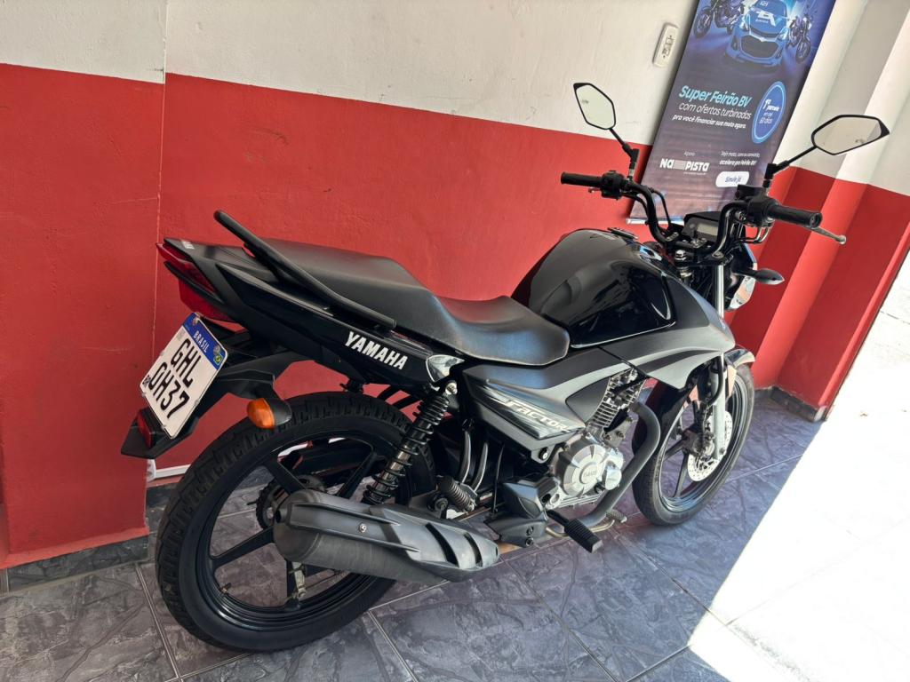 YAMAHA YBR 125 - Foto