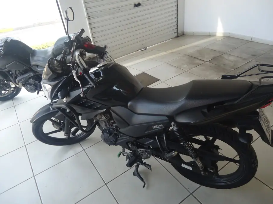 YAMAHA YS Fazer 150 - Foto