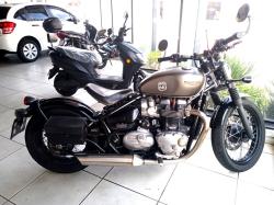 TRIUMPH Bobber 1200 