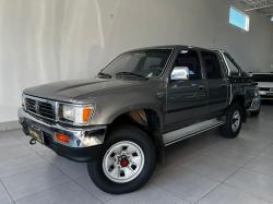 TOYOTA Hilux Caminhonete 2.8 4P 4X4 DIESEL CABINE DUPLA