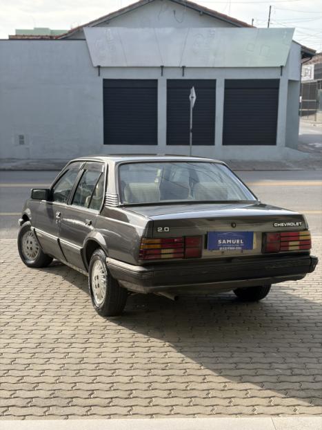 CHEVROLET Monza Sedan 2.0 4P CLASSIC SE, Foto 2