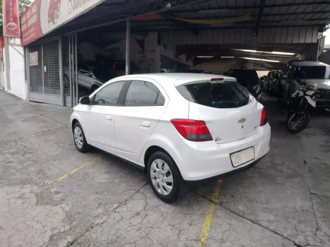 CHEVROLET Onix Hatch 1.4 4P FLEX LT, Foto 2