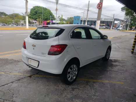 CHEVROLET Onix Hatch 1.4 4P FLEX LT, Foto 4